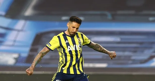 Fenerbahçe’nin istenmeyen adamı Jose Sosa’ya Süper Lig’den sürpriz talip