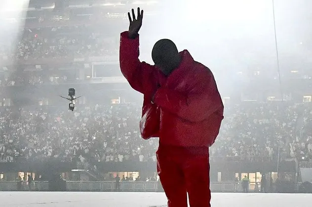 Kanye West'in Yahudilerle ilgili sözleri sonrası Mossad'dan akılalmaz tehdit: WhatsApp çalışmadığı için...