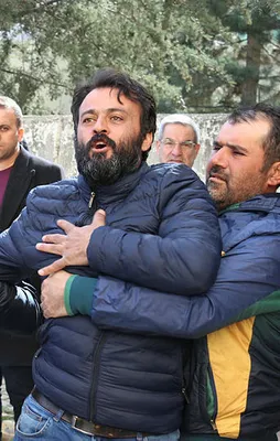 Eskişehir'de cenazede gergin anlar!