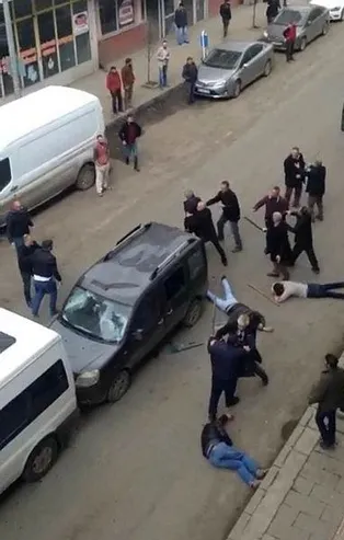 Kars'ta muhtarlık kavgası: 5 yaralı