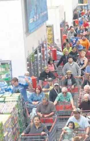 Emina Jahovic, coronavirüs salgını sonrası marketleri boşaltan Avrupalılar'ı topa tuttu