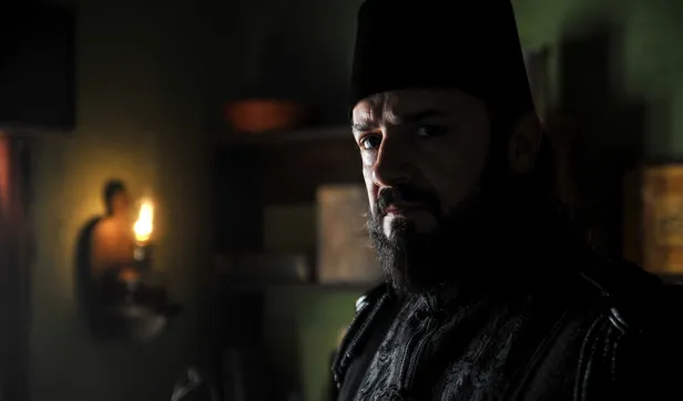 payitaht-abdulhamid-95-bolum-fragmani-yayinlandi-mi-zalman-buyuk-bir-savas-cikarmak-icin-ugrasiyor-1572640250735.jpg