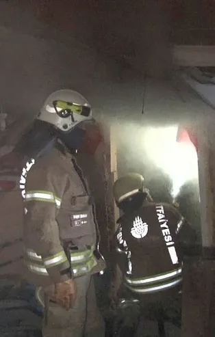 Ataşehir'de kısıtlama sabahı yangın paniği!