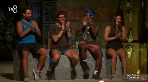 Survivor'da Acun Ilıcalı'dan eşi benzeri görülmemiş talep kırmızı takım buz kesti! Mavi takım hasetlendi bu istek 'pes dedirtti'-6