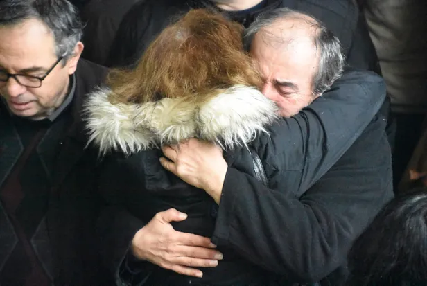 Ukrayna'da Öldürülen Tıp Öğrencisi İzmir'de Toprağa Verildi-5