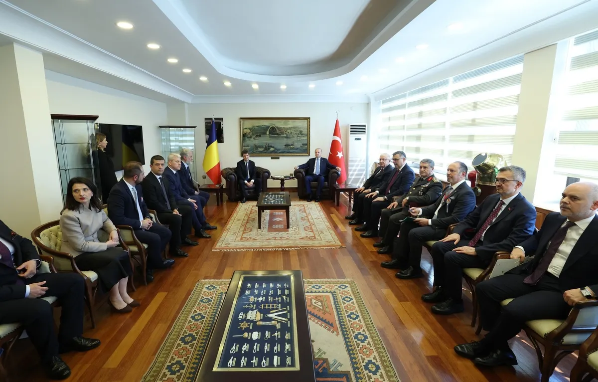 baskan-erdogan-romanya-cumhurbaskani-nicusor-dan-ile-gorustu-1781961201195.jpeg Başkan Erdoğan Romanya Cumhurbaşkanı Nicuşor Dan ile görüştü-2