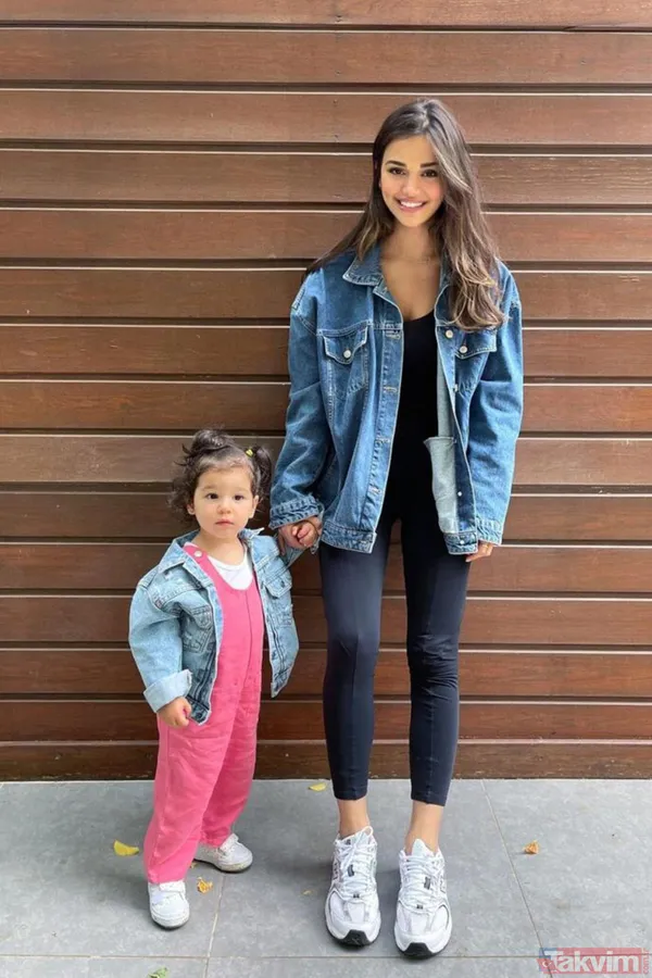 "Berk'le Kendi İsteğimle Ayrıldım" Diyen Güzel Fenomenin, Yaşadığı Zor Günlerde Sevgilisinden Destek Göremediği İçin İlişkiyi Bitirdiği Ortaya Çıktı.