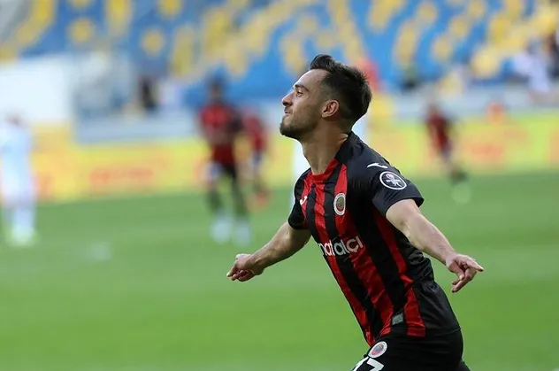 Fenerbahçe'de Barış Alıcı pişmanlığı mı? Performansındaki çıkış taraftarın dilinde