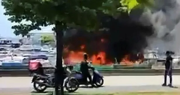 Son dakika: Maltepe Sahili'nde 8 tekne alev alev yandı!-4