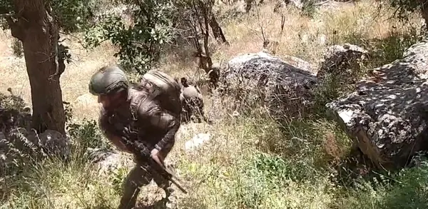 son-dakika-hainlere-gecit-yok-5-terorist-olduruldu-1657814425002.jpeg Son dakika: Hainlere geçit yok! 5 terörist öldürüldü-1
