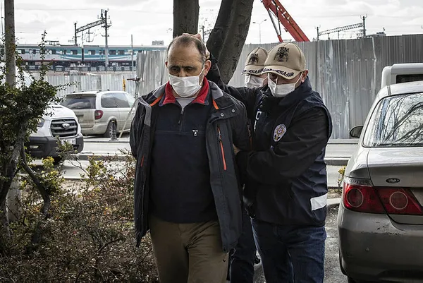 son-dakika-yunanistana-kacmaya-calisirken-yakalanan-fetocu-emekli-tuggeneral-nuri-cankiymaz-tutuklandi-1614615119859.jpg Son dakika! Yunanistan'a kaçmaya çalışırken yakalanan FETÖ'cü Emekli Tuğgeneral Nuri Cankıymaz tutuklandı-3