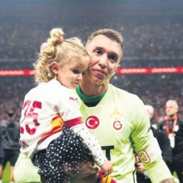 G.Saray’dan vazgeçmiyor
