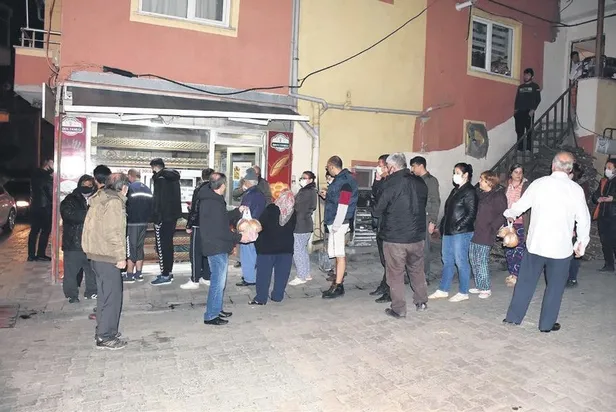 Ekmek sırası: Sokağa çıkma yasağını duyan vatandaş fırına koştu-6