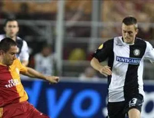 Emre Aşık