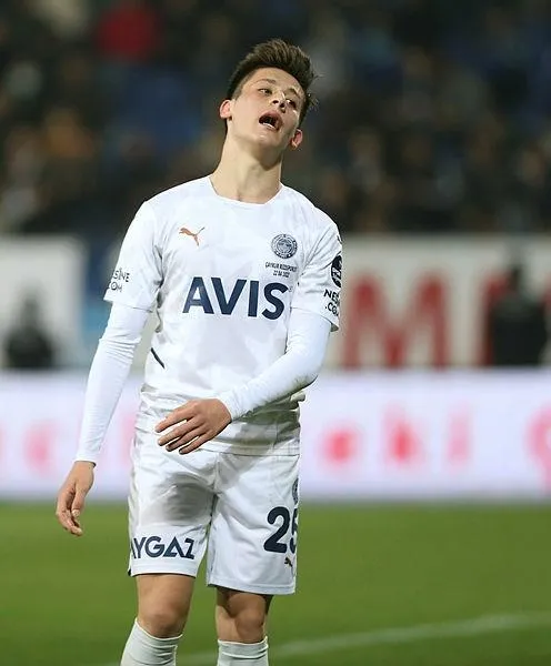 fenerbahce-rizeyi-6-golle-gecti-ust-uste-6-galibiyetini-alip-seriyi-devam-ettirdi-1650661883386.jpeg Fenerbahçe Rize'yi 6 golle geçti üst üste 6. galibiyetini alıp seriyi devam ettirdi-5