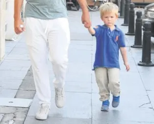 Azur’dan sert bakış