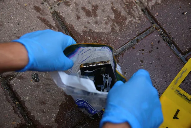 FETÖ'cü hain cep telefonunu kanala atmıştı! İçinden Elebaşı Fetullah Gülen'in ses kayıtları çıktı!-2