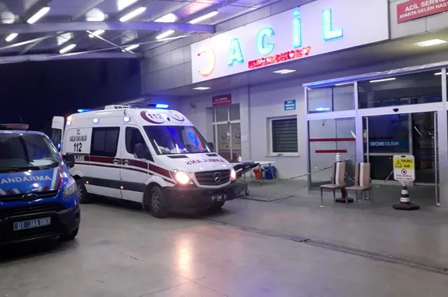 Magandalar kına gecesini kana buladı