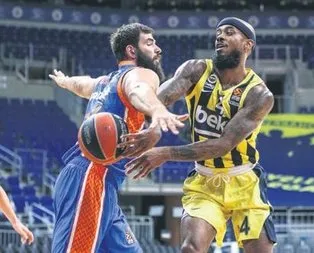 Fenerbahçe Beko sahasında yıkıldı