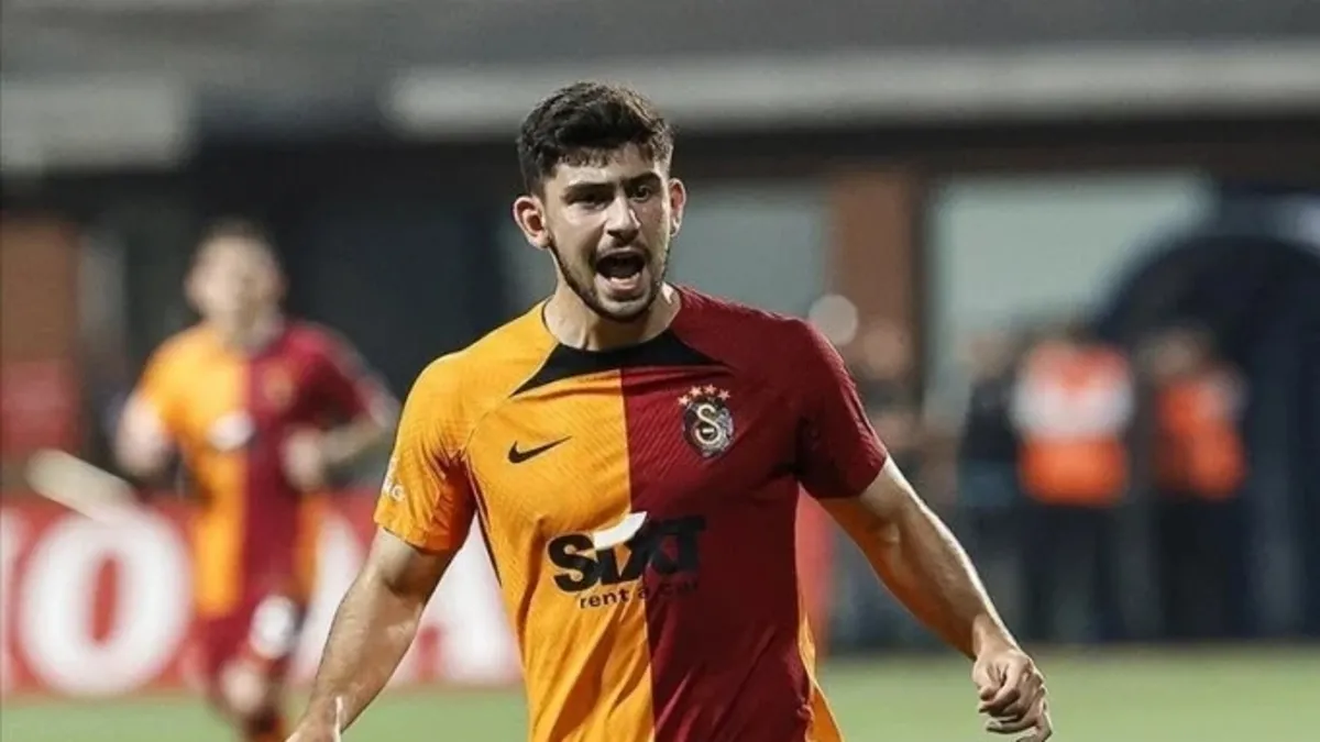 Yusuf Demir Galatasaray formasıyla ilk kez 11'de