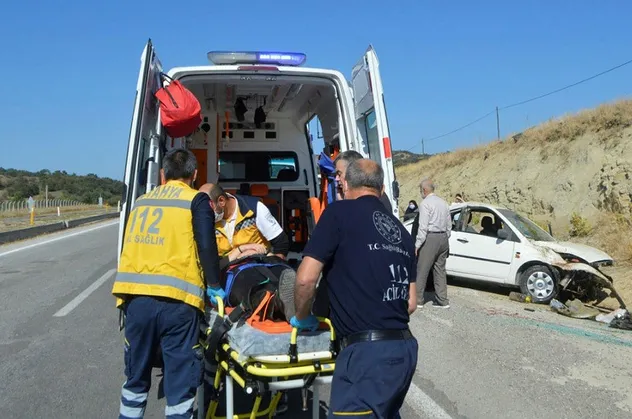 Son dakika: Tavşanlı'da trafik kazası: 3 yaralı