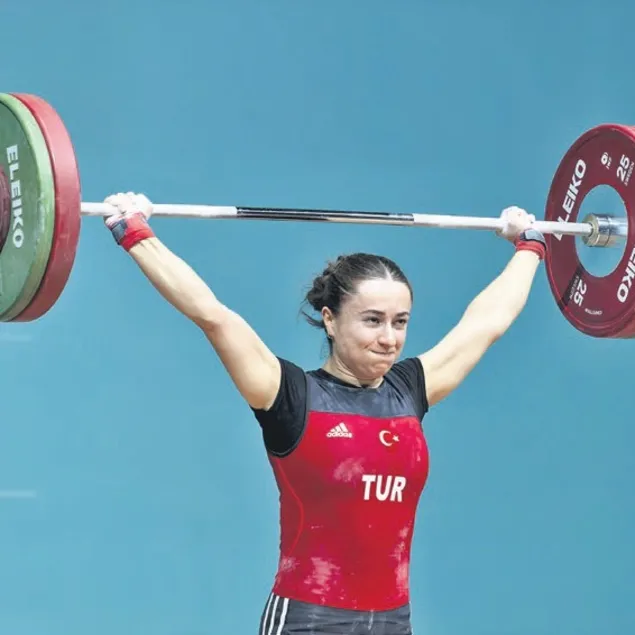 Halterde Aysel fırtınası