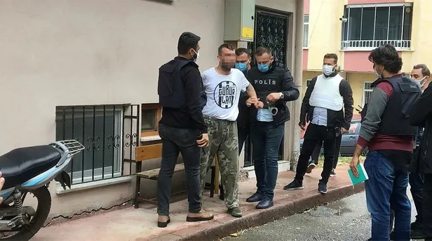 samsunda-komsusuyla-tartisip-rastgele-ates-acan-sahis-yoldan-gecen-3-kadini-vurdu-1622560478847.jpeg Samsun'da komşusuyla tartışıp rastgele ateş açan şahıs yoldan geçen 3 kadını vurdu!-2