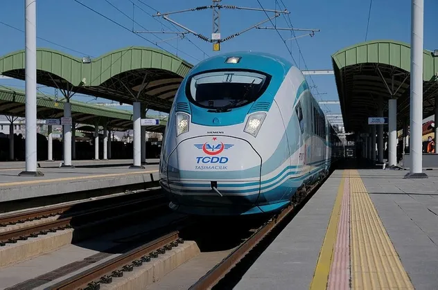Bakan Karaismailoğlu açıkladı: Ankara-İstanbul hattında "Ekspres YHT" seferleri 10 Temmuz'da başlayacak
