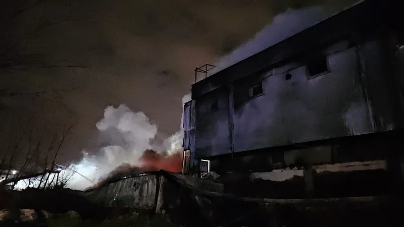 Fabrikada yangın (İHA)