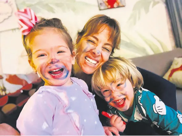 burak-ozcivit-ve-hamile-esi-fahriye-evcen-ogullari-karan-ile-birlikte-bir-avmnin-eglence-merkezinde-vakit-geci-1670192935113.jpg Burak Özçivit ve hamile eşi Fahriye Evcen, oğulları Karan ile birlikte bir AVM'nin eğlence merkezinde vakit geçirdi | Saklambaç haberleri-6