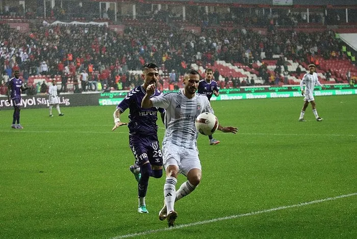 besiktas-zorlu-samsunspor-deplasmanindan-3-puanla-ayrildi-iste-macta-yasananlar-1701010626108.jpeg Beşiktaş zorlu Samsunspor deplasmanından 3 puanla ayrıldı! İşte maçta yaşananlar...-5