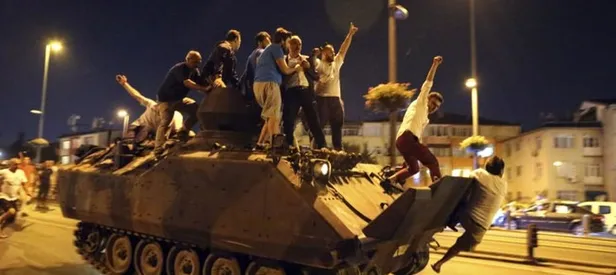 28 FETÖ'cü hain hakkında kritik karar!