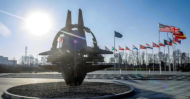 İmzalar atıldı! Makedonya NATO'ya katılıyor