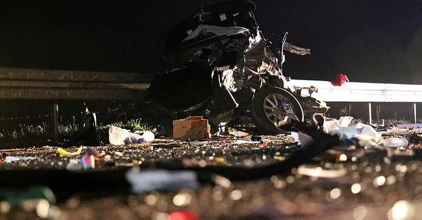 SON DAKİKA: Manisa’da mucize kurtuluş: Sürücü ikiye bölünen otomobilden yara almadan çıktı