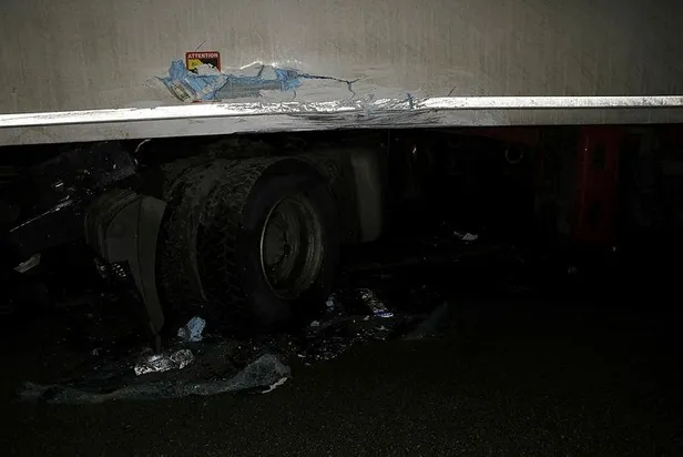 canakkale-bigada-kan-donduran-kaza-5-kisi-yasamini-yitirdi-1641779704984.jpeg Çanakkale Biga'da kan donduran kaza! 5 kişi yaşamını yitirdi!-2