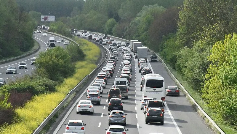 duyan-kulaklarina-inanamadi-serit-ihlaline-rekor-ceza-10-milyon-799-bin-880-lira-1713109027926.jpeg Duyan kulaklarına inanamadı! Şerit ihlaline rekor ceza: 10 milyon 799 bin 880 lira-4