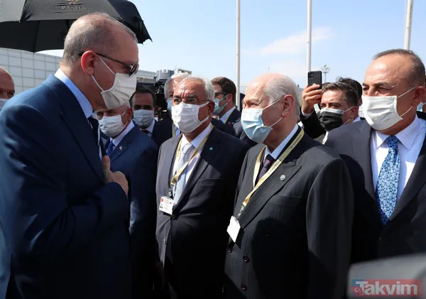 KKTC'de tarihi anlar! Başkan Recep Tayyip Erdoğan'a Oğuzhan Asiltürk ve Devlet Bahçeli de eşlik etti - 21