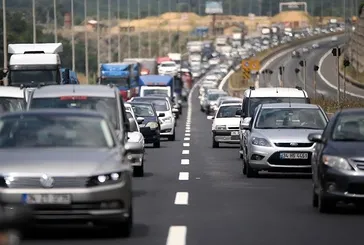 Sürücüleri yakından ilgilendiriyor! Karayollarında hız sınırı yeniden belirlenecek! Resmi Gazete’de yayımlandı! Radar cezalarında değişiklik