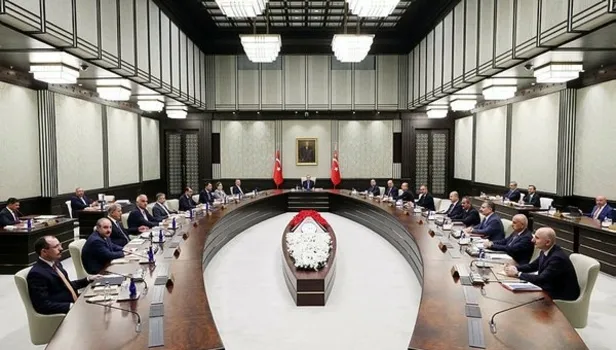 Türkiye, Kabine Toplantısı'na kilitlendi! EYT yaş sınırı ne olacak?