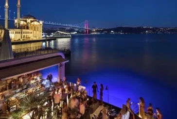 Beşiktaş’taki ünlü mekanda dehşet anları! Ruby’nin sahibi Ali Ünal silahlı saldırıda yaralandı