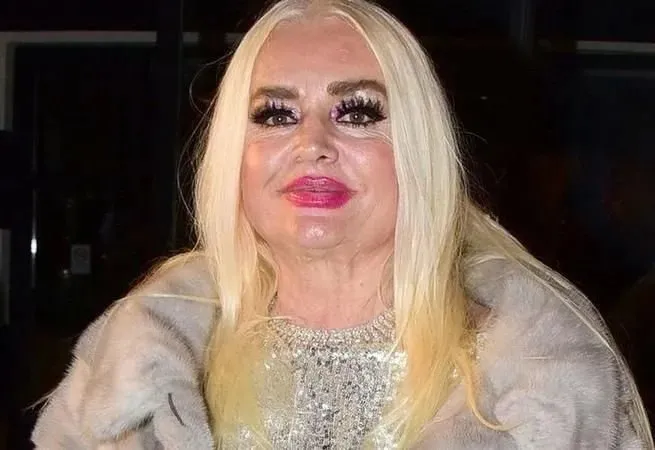 7-ayda-10-kilo-verdiren-banu-alkan-diyeti-yesilcamin-afroditi-2-metotla-69-kiloya-dustu-haftada-150-dakika-1721819933518.jpeg Yeşilçam'ın Afrodit'i 2 metotla 69 kiloya düştü! 7 ayda 10 kilo verdiren Banu Alkan diyeti! 'Haftada 150 dakika...'-9