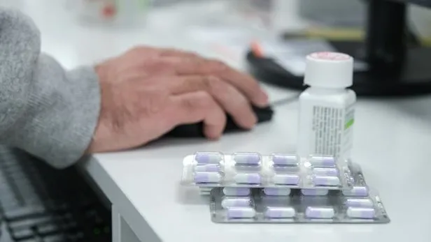 saglik-bakani-fahrettin-koca-duyurdu-eczanelere-iliskin-yeni-kararlar-alindi-1659046561884.jpeg Sağlık Bakanı Fahrettin Koca duyurdu! Eczanelere ilişkin yeni kararlar alındı-3