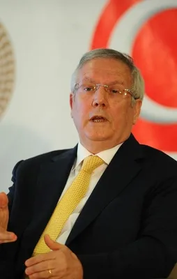 Aziz Yıldırım açıkladı: 4 transfer geliyor