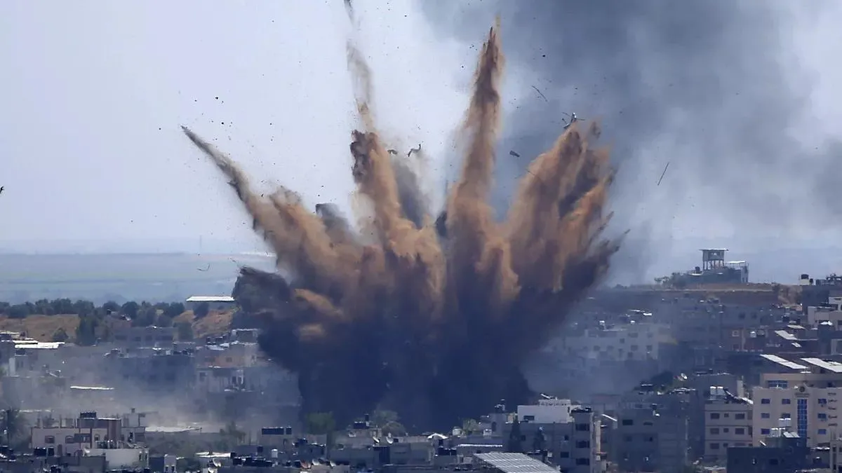 Katil İsrail durmak bilmiyor! Gazze'de iki ev bombaladı: 11 ölü