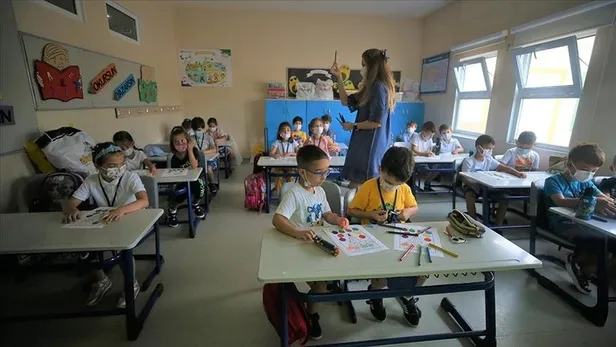 milli-egitim-bakani-mahmut-ozer-acikladi-ogretmenlik-meslek-kanunu-ve-atamalarla-ilgili-onemli-gelisme-1650493268266.jpeg Milli Eğitim Bakanı Mahmut Özer açıkladı! Öğretmenlik Meslek Kanunu ve atamalarla ilgili önemli gelişme...-5