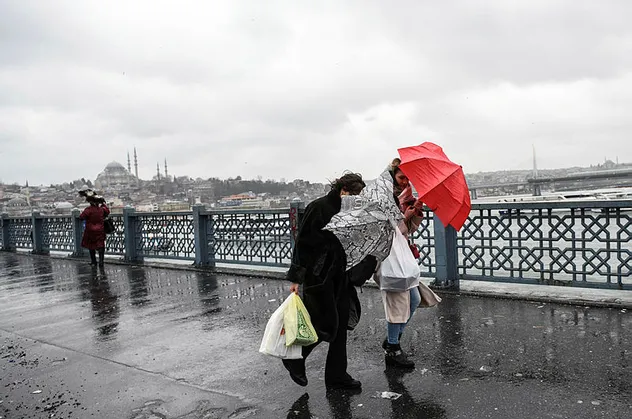 HAVA DURUMU | Meteorolojiden son dakika kuvvetli yağış uyarısı! O illerde yaşayanlar dikkat | 12 Temmuz 2020