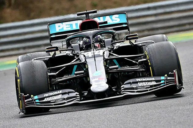Macaristan'da kazanan Lewis Hamilton oldu