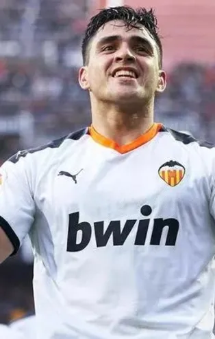 Maxi Gomez kapışması! Fenerbahçe'ye İngiliz ekibi Newcastle United rakip oldu