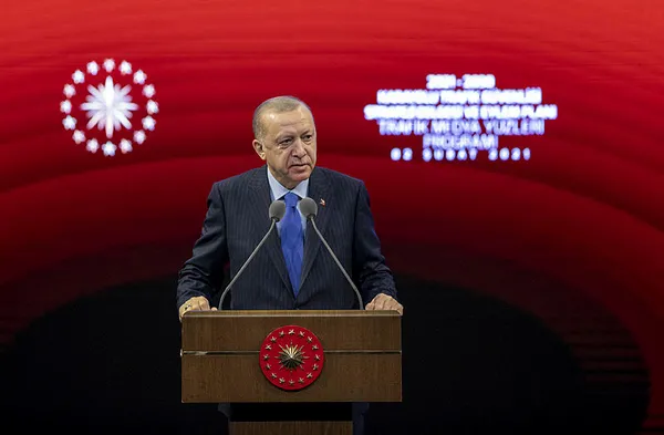 SON DAKİKA: Başkan Erdoğan'dan Trafik Medya Ödülleri Programı"nda önemli açıklamalar-2