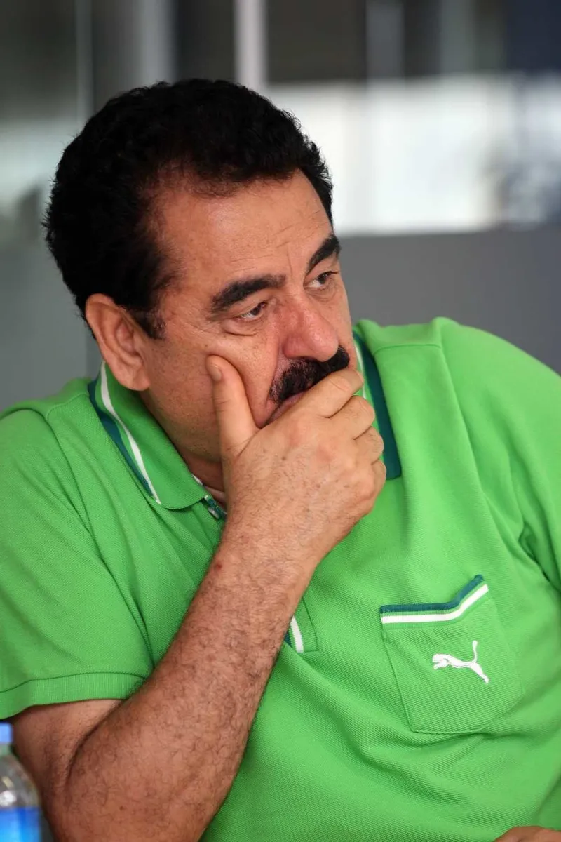 ibrahim-tatlises-kimleri-hedef-aldi-sosyal-medyadaki-yilan-gondermesi-1774526785795.jpeg İbrahim Tatlıses'ten zehir zemberek paylaşım! Kimi kastetti? “Her yılan yerde sürünmez!”-3